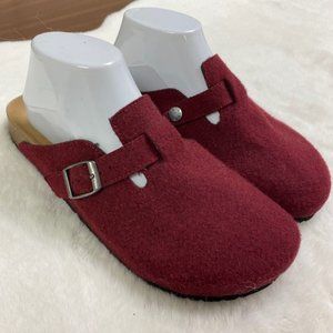 LIKE NEW UNIONBAY Women's Drinky Clogs Mules Felt, size 9